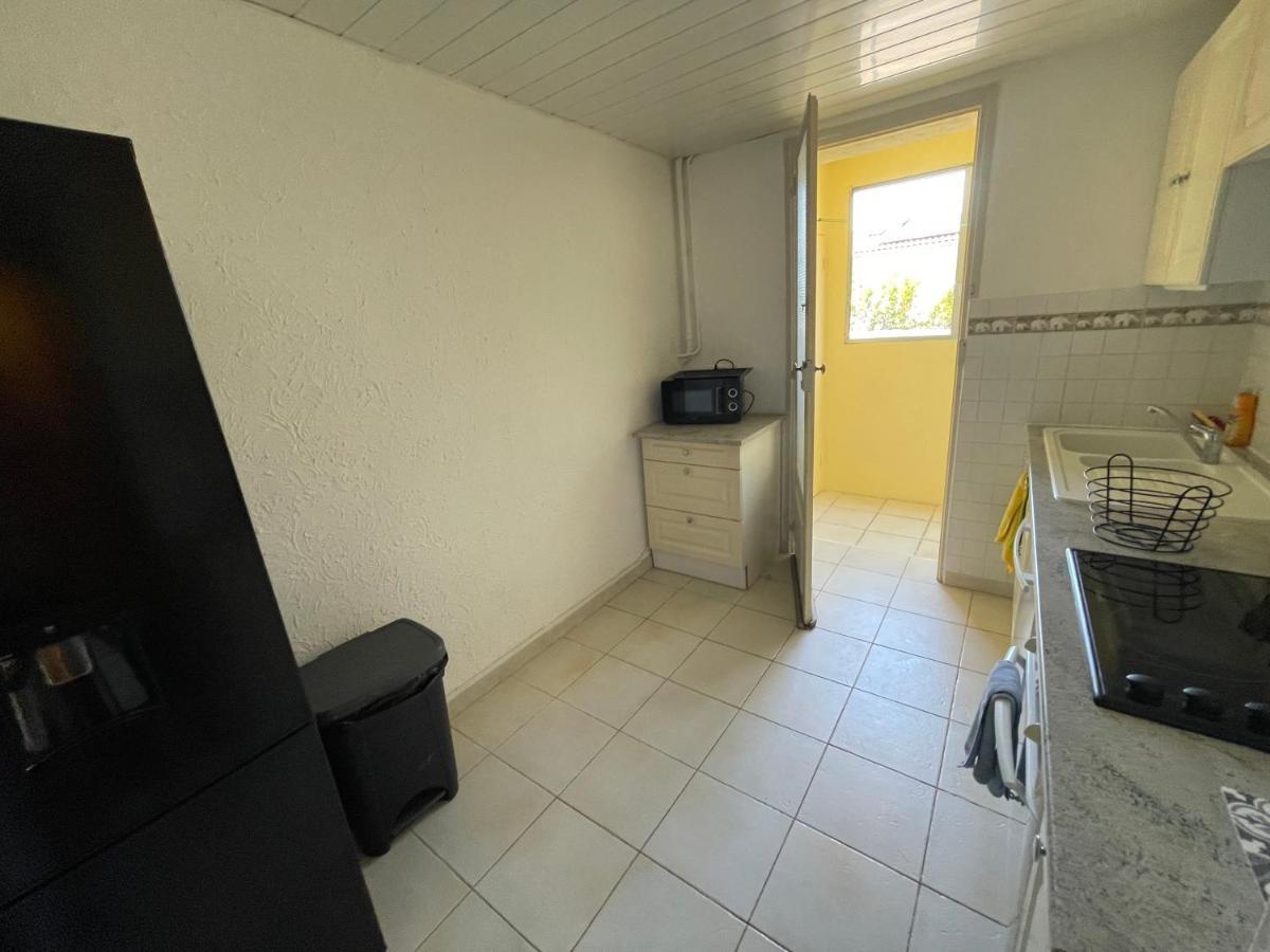 Appartement Spacieux Avec Parking Gratuit Sete Exterior photo