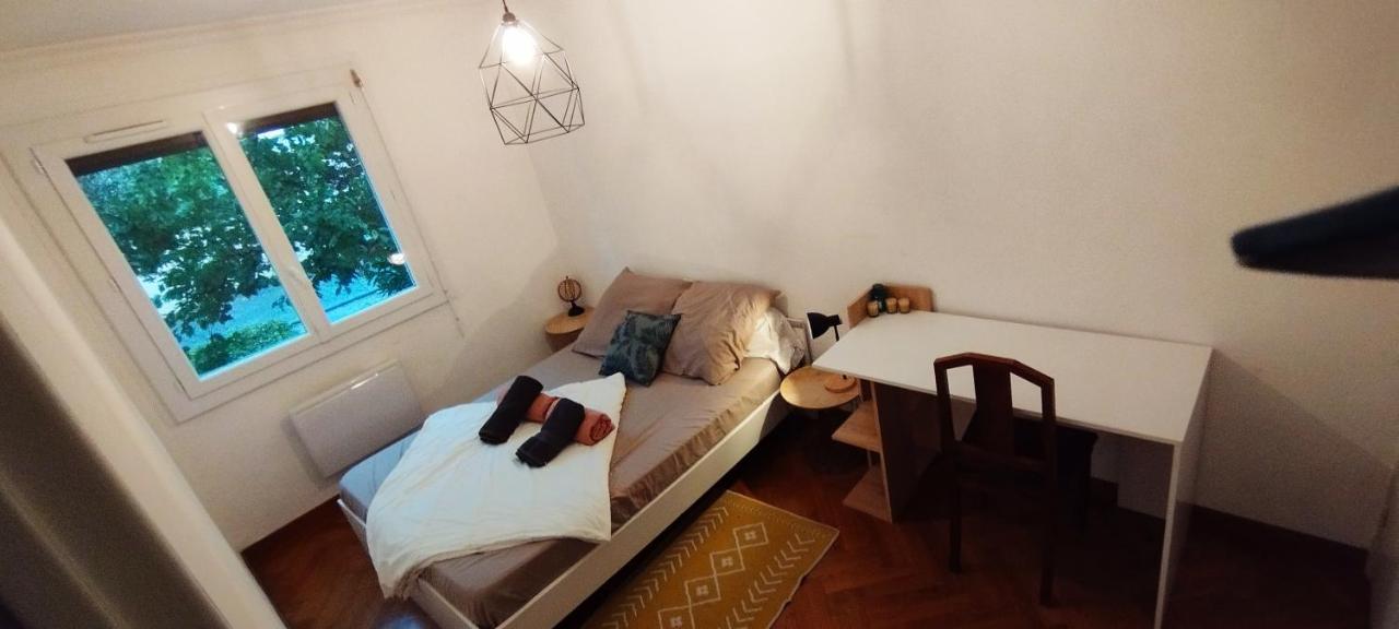 Appartement Spacieux Avec Parking Gratuit Sete Exterior photo